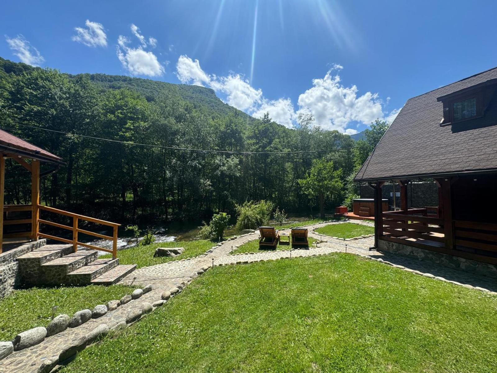 Villa Woods Retreat Rîu de Mori Exterior foto