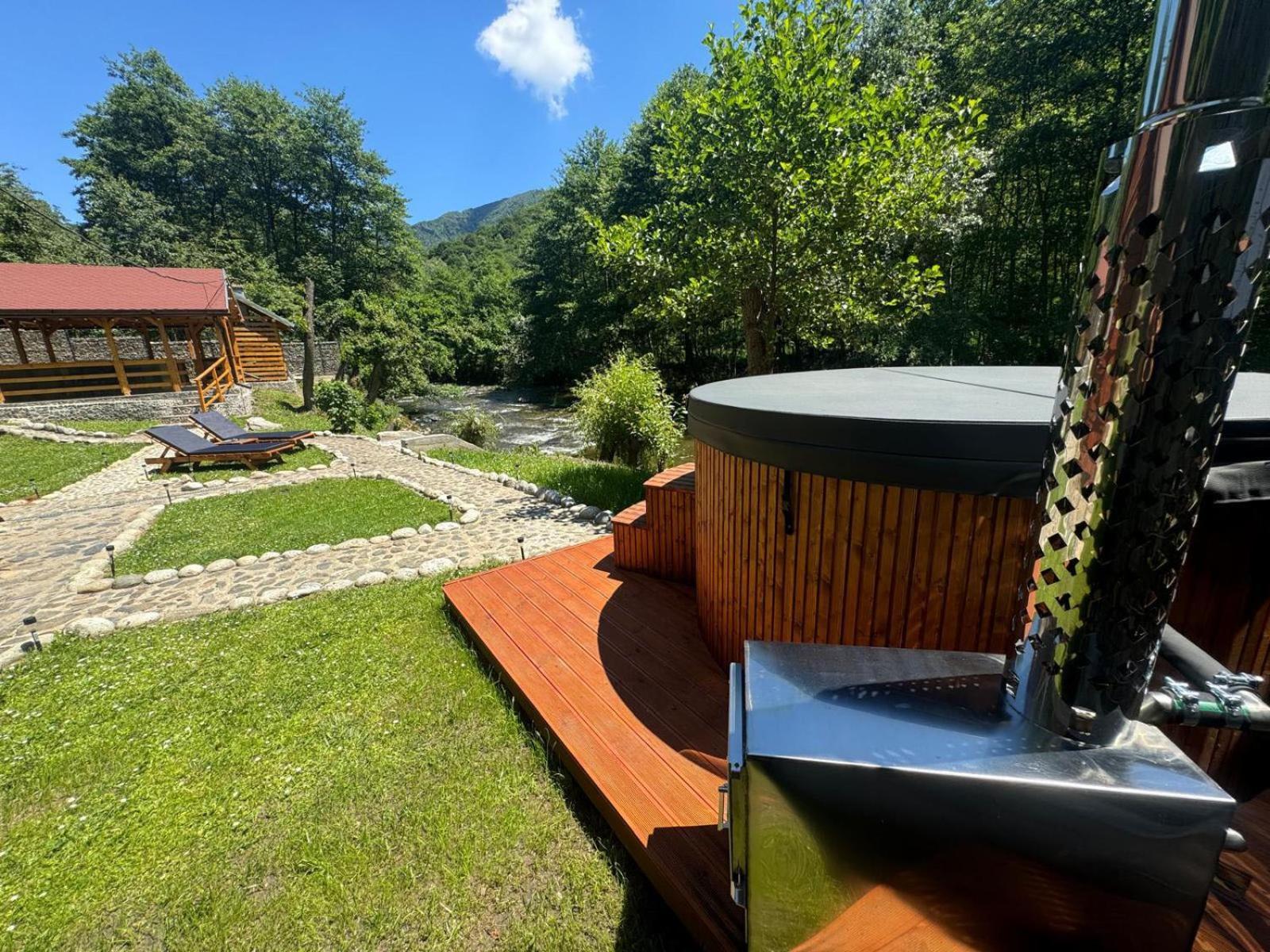Villa Woods Retreat Rîu de Mori Exterior foto