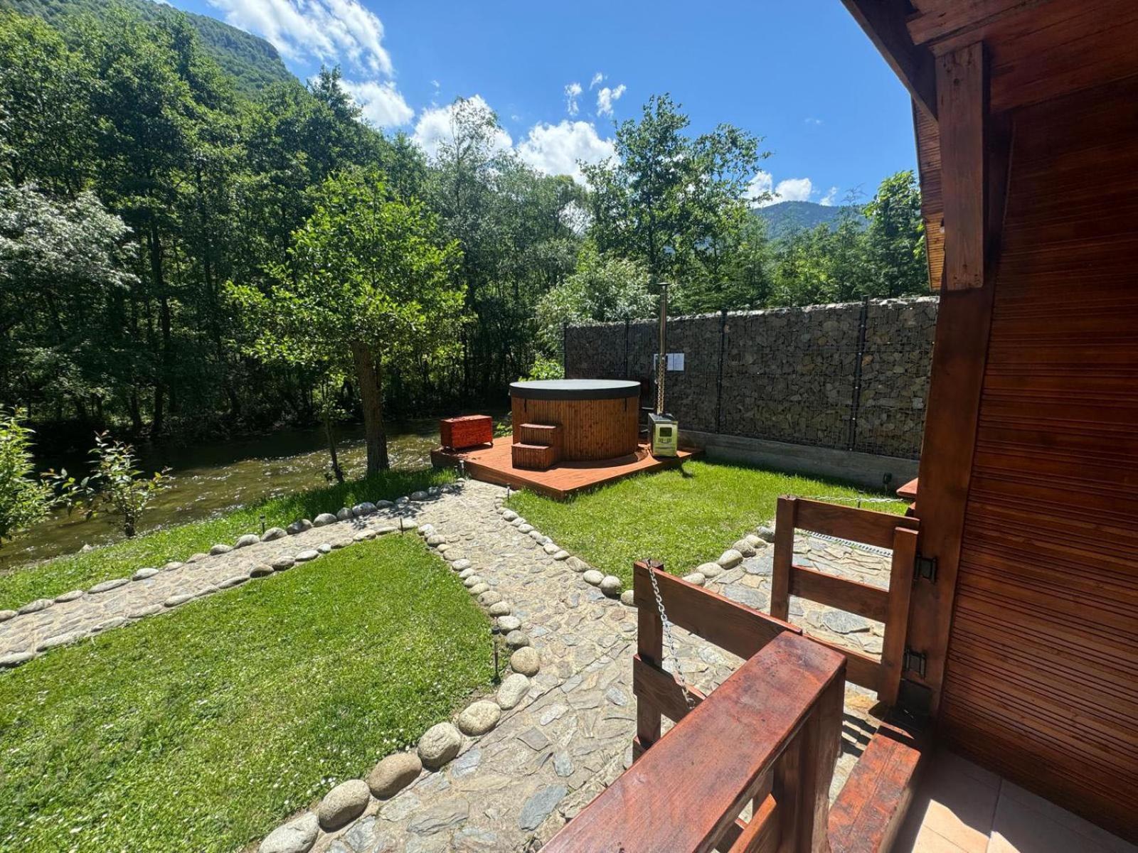 Villa Woods Retreat Rîu de Mori Exterior foto