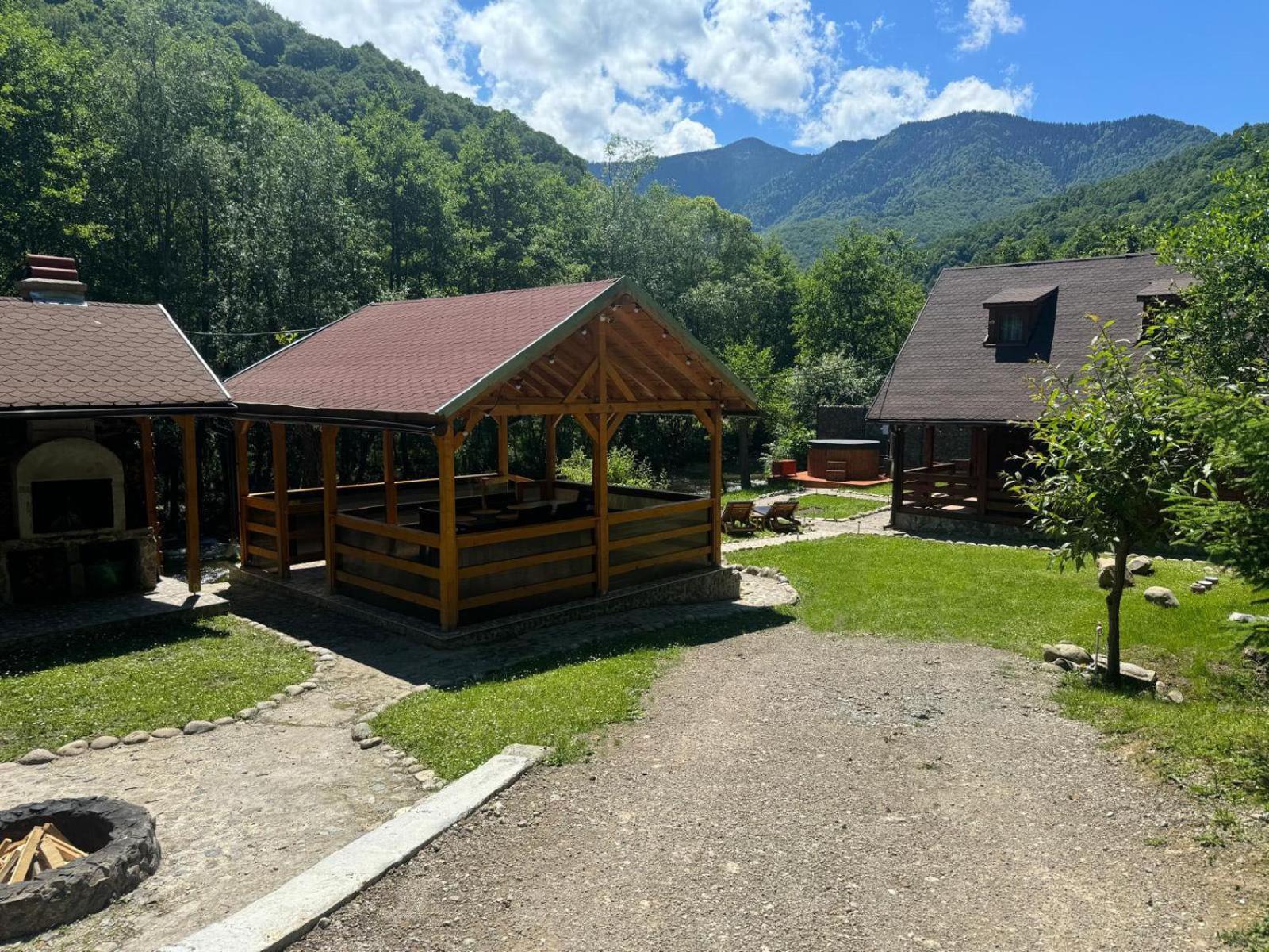 Villa Woods Retreat Rîu de Mori Exterior foto